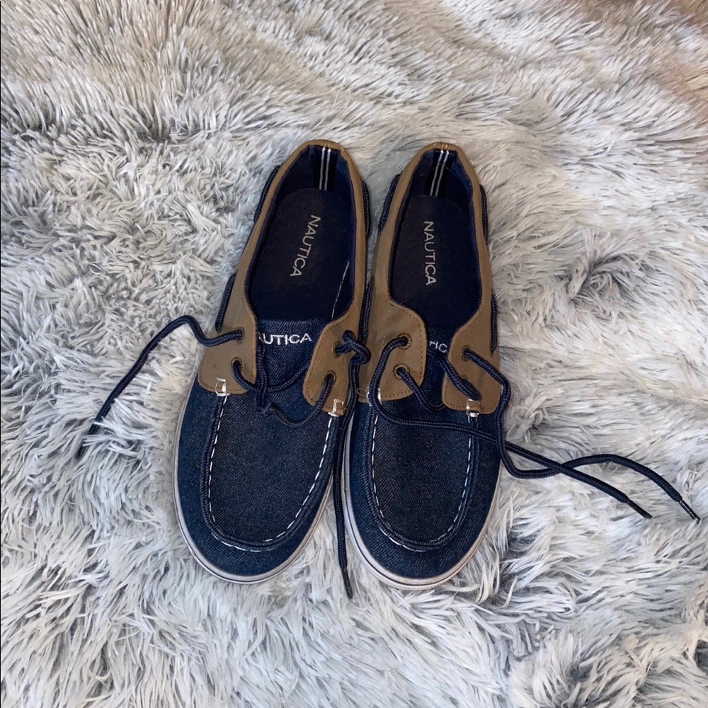 Size 4 youth Nautical boat shoes